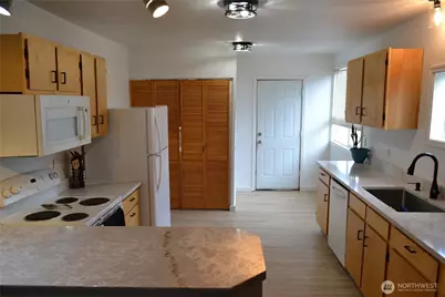 5614 S L Street, Tacoma, WA 98408 - Photo 3