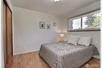 2404 NE 22nd Street, Renton, WA 98056 - Photo 17