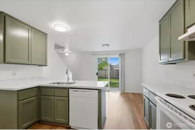 8204 47th Avenue NE, Marysville, WA 98270 - Photo 5