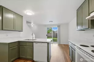 8204 47th Ave NE, Marysville, WA 98270 - Photo 5