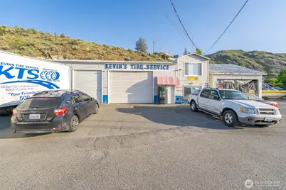 1217 W Woodin Avenue, Chelan, WA 98816 - Photo 9