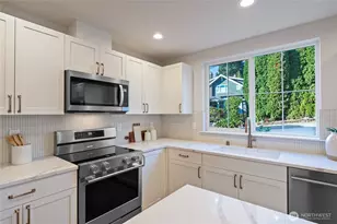261 NW 42nd Ave, Seattle, WA 98107 - Photo 9
