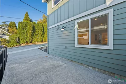 261 NW 42nd Avenue, Seattle, WA 98107 - Photo 35