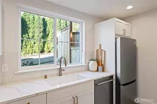 261 NW 42nd Ave, Seattle, WA 98107 - Photo 17