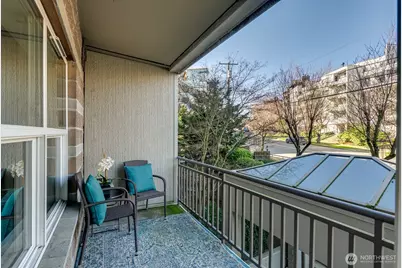 3221 SW Avalon Way #201, Seattle, WA 98126 - Photo 23
