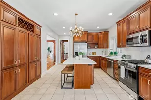 5260 16th Ave NE, Seattle, WA 98105 - Photo 13