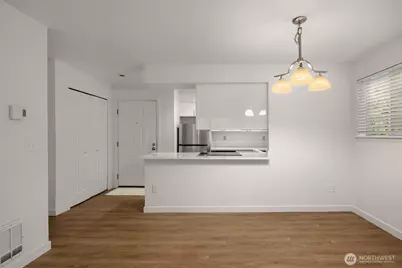 2600 118th Avenue SE #4-101, Bellevue, WA 98005 - Photo 5