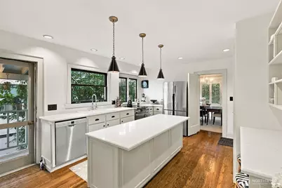 2400 E Roanoke Street, Seattle, WA 98112 - Photo 11