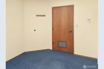 520 E Whidbey Avenue #205, Oak Harbor, WA 98277 - Photo 17