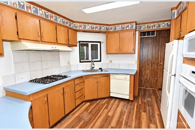 18430 NE Woodinville Duvall Place, Woodinville, WA 98077 - Photo 11