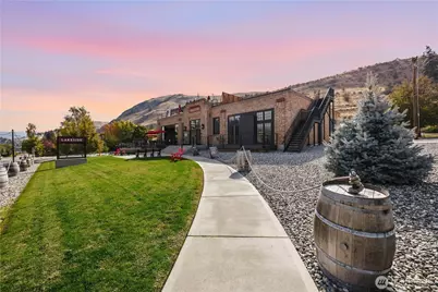 2037 W Woodin Avenue, Chelan, WA 98816 - Photo 31