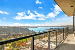 650 Bellevue Way NE, Bellevue, WA 98004 - Photo 29