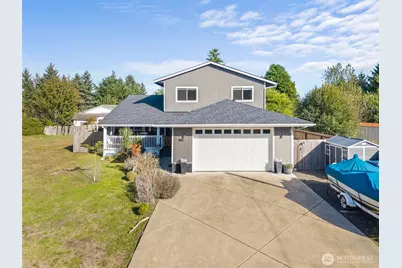 578 Meadow Avenue NE, Ocean Shores, WA 98569 - Photo 1