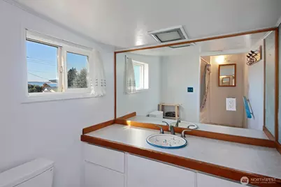 5995 Woodard Avenue, Freeland, WA 98249 - Photo 17