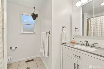 15403 Corliss Place N, Shoreline, WA 98133 - Photo 13