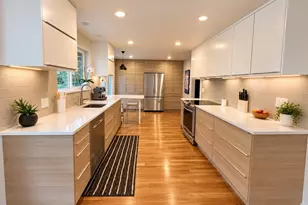 401 109th Ave SE, Bellevue, WA 98004 - Photo 5