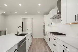 4027 Aberdeen Wy NE, Newcastle, WA 98056 - Photo 11