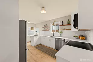 935 NW 61st St, Seattle, WA 98107 - Photo 7