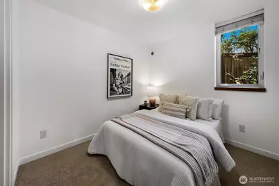 208 16th Avenue #E, Seattle, WA 98122 - Photo 13