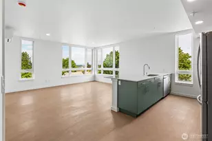 5819 Phinney Ave N, Seattle, WA 98103 - Photo 9
