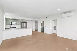 5819 Phinney Ave N, Seattle, WA 98103 - Photo 11