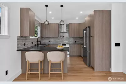 5520 Brooklyn Avenue NE, Seattle, WA 98105 - Photo 5