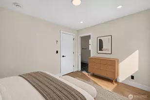 5520 Brooklyn Ave NE, Seattle, WA 98105 - Photo 13