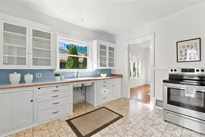 343 NW 74th Street, Seattle, WA 98117 - Photo 9