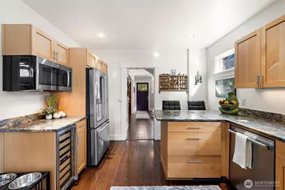 1405 N 41st Street, Seattle, WA 98103 - Photo 5