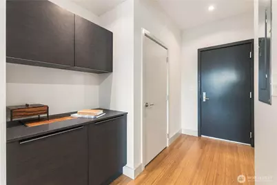 737 Olive Way #2607, Seattle, WA 98101 - Photo 3