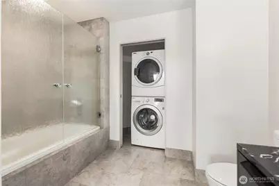 737 Olive Way #2607, Seattle, WA 98101 - Photo 23