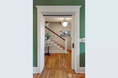 5507 12th Avenue NE, Seattle, WA 98105 - Photo 3