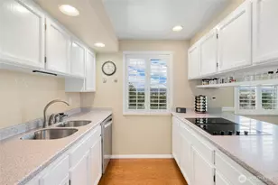 317 Kennebeck Ave S, Kent, WA 98030 - Photo 11