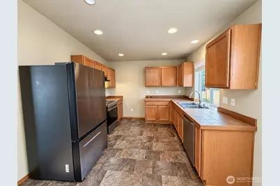 2234 Wallace Loop, DuPont, WA 98327 - Photo 11