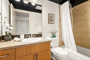 905 Cherry St, Seattle, WA 98104 - Photo 13