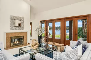 11055 SE Lake Rd, Bellevue, WA 98004 - Photo 3