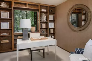 11055 SE Lake Rd, Bellevue, WA 98004 - Photo 9
