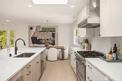 3720 80th Avenue SE, Mercer Island, WA 98040 - Photo 3
