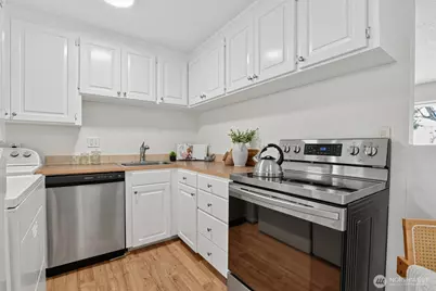 4801 224th Street SW, Mountlake Terrace, WA 98043 - Photo 17