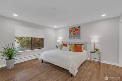 11701 100th Avenue NE #4, Kirkland, WA 98034 - Photo 3
