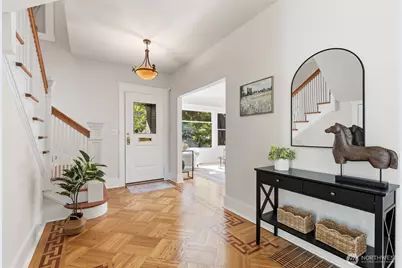 5246 12th Avenue NE, Seattle, WA 98105 - Photo 3