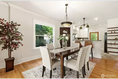 5246 12th Avenue NE, Seattle, WA 98105 - Photo 9