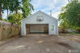 1211 N 173rd St, Shoreline, WA 98133 - Photo 19