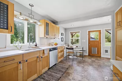 3229 Bennett Drive, Bellingham, WA 98225 - Photo 11