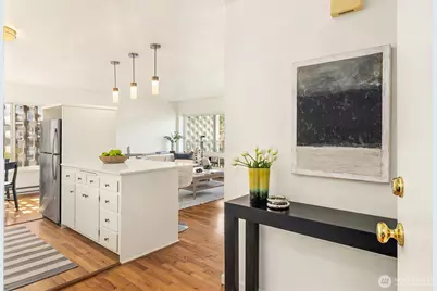 2524 Boyer Avenue E #446, Seattle, WA 98102 - Photo 3