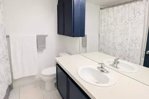525 Belmont Ave E, Seattle, WA 98102 - Photo 11