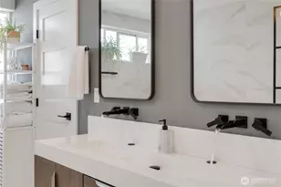 4020 Beach Dr SW, Seattle, WA 98116 - Photo 19