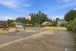 8325 186th St Ct E, Puyallup, WA 98375 - Photo 33