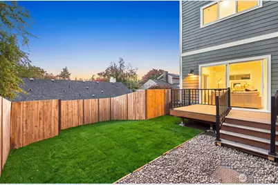 5812 57th Avenue NE, Seattle, WA 98105 - Photo 5