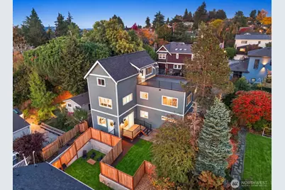 5812 57th Avenue NE, Seattle, WA 98105 - Photo 1